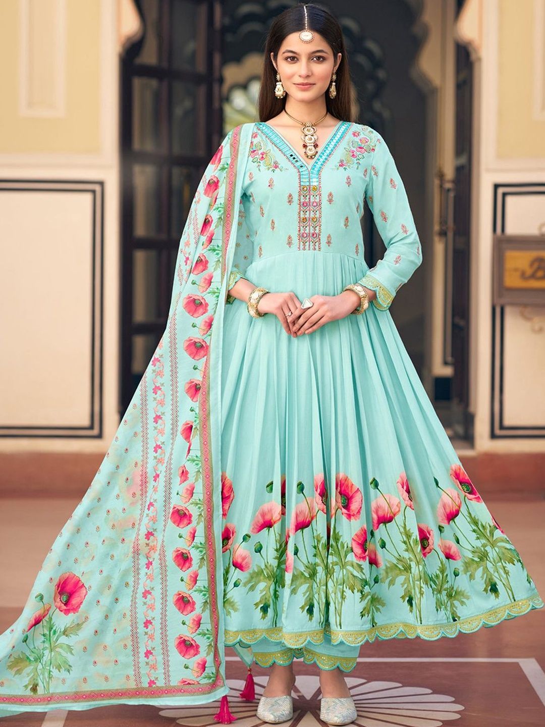 Dhiyona CH Floral Printed Tiered V-Neck Thread Work Kurta With Trousers & Dupatta
