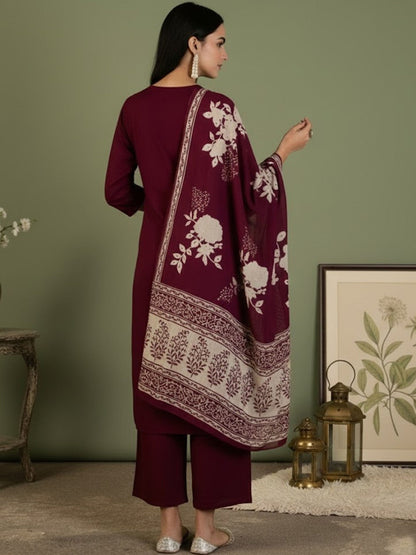 Floral Printed Pure Cotton V-Neck Straight Kurta & Trousers With Dupatta