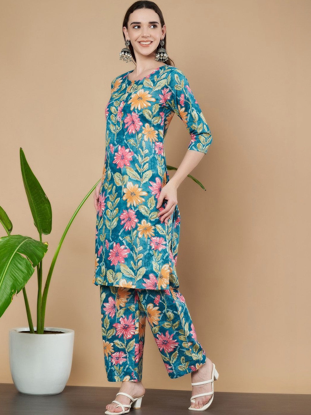 Women Floral Printed Regular Pure Cotton Kurta with Trousers