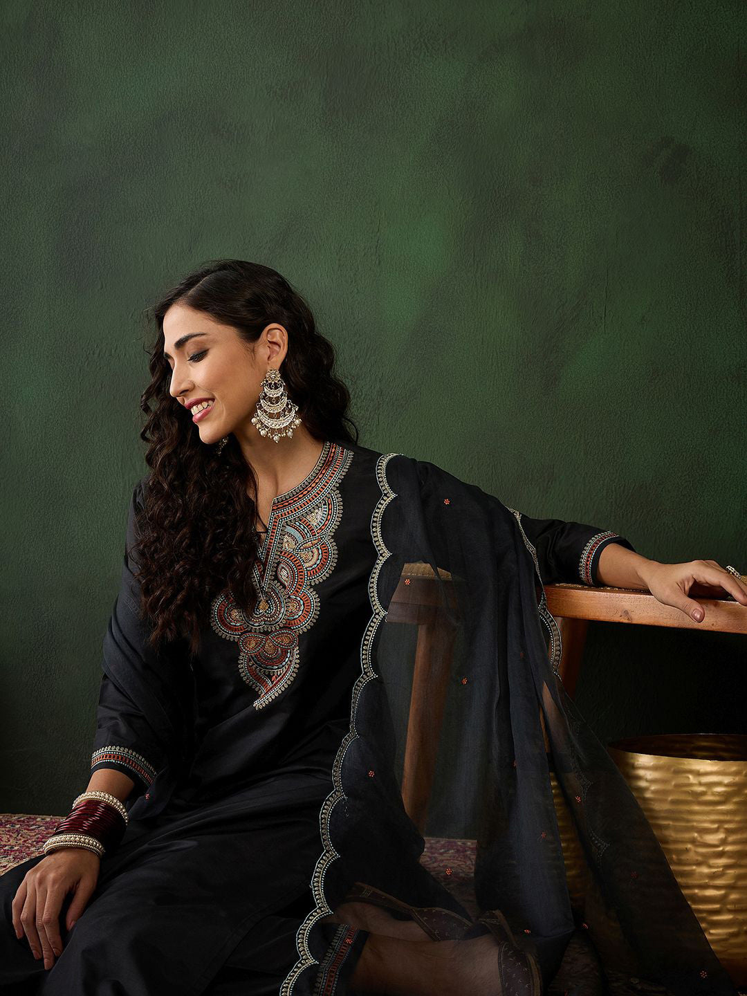 Dhiyona SN Ethnic Motifs Yoke Design Regular Thread Work Kurta & Trousers With Dupatta