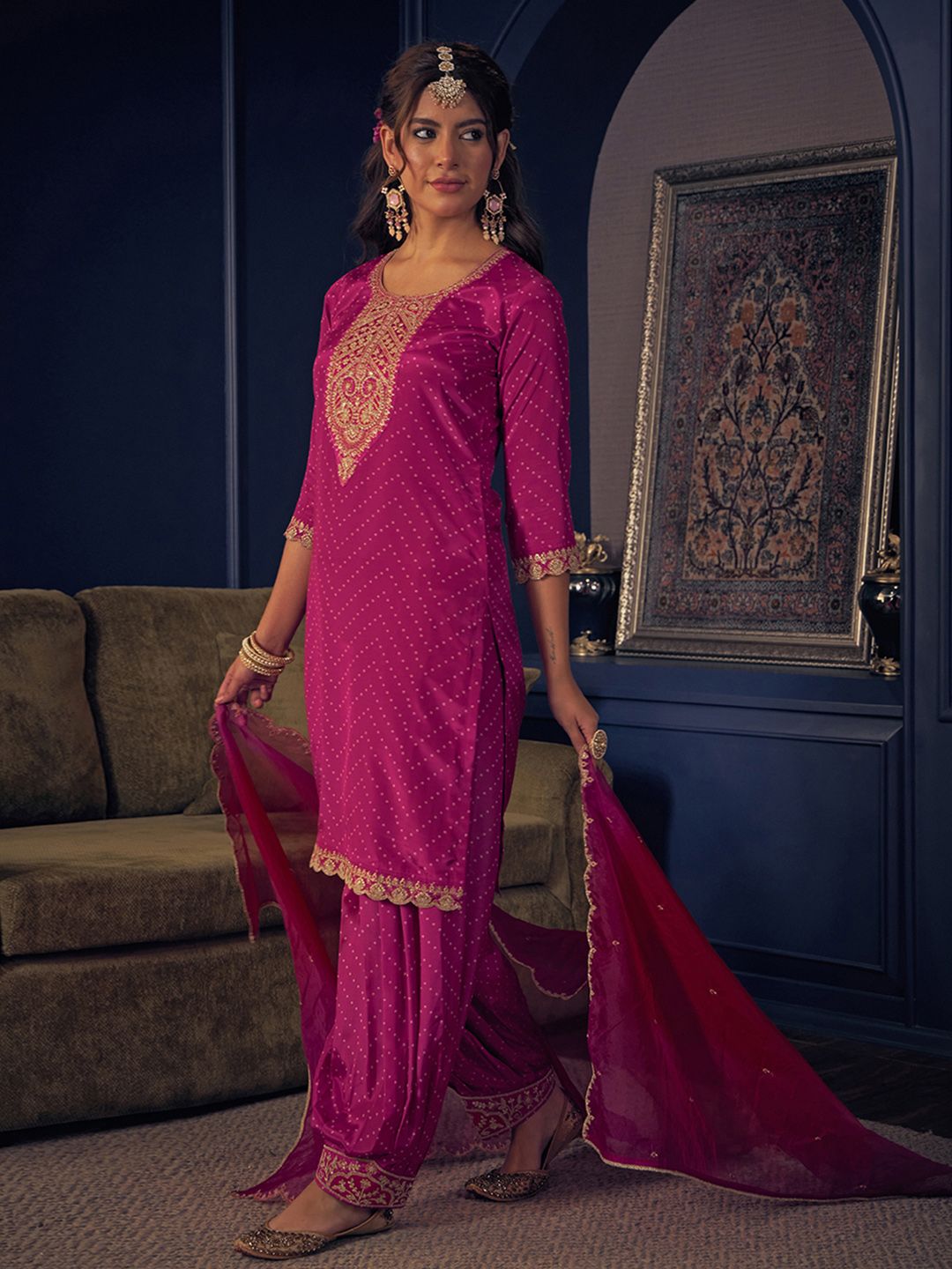 Dhiyona CH Women Ethnic Motifs Printed Regular Sequinned Kurta with Patiala & With Dupatta