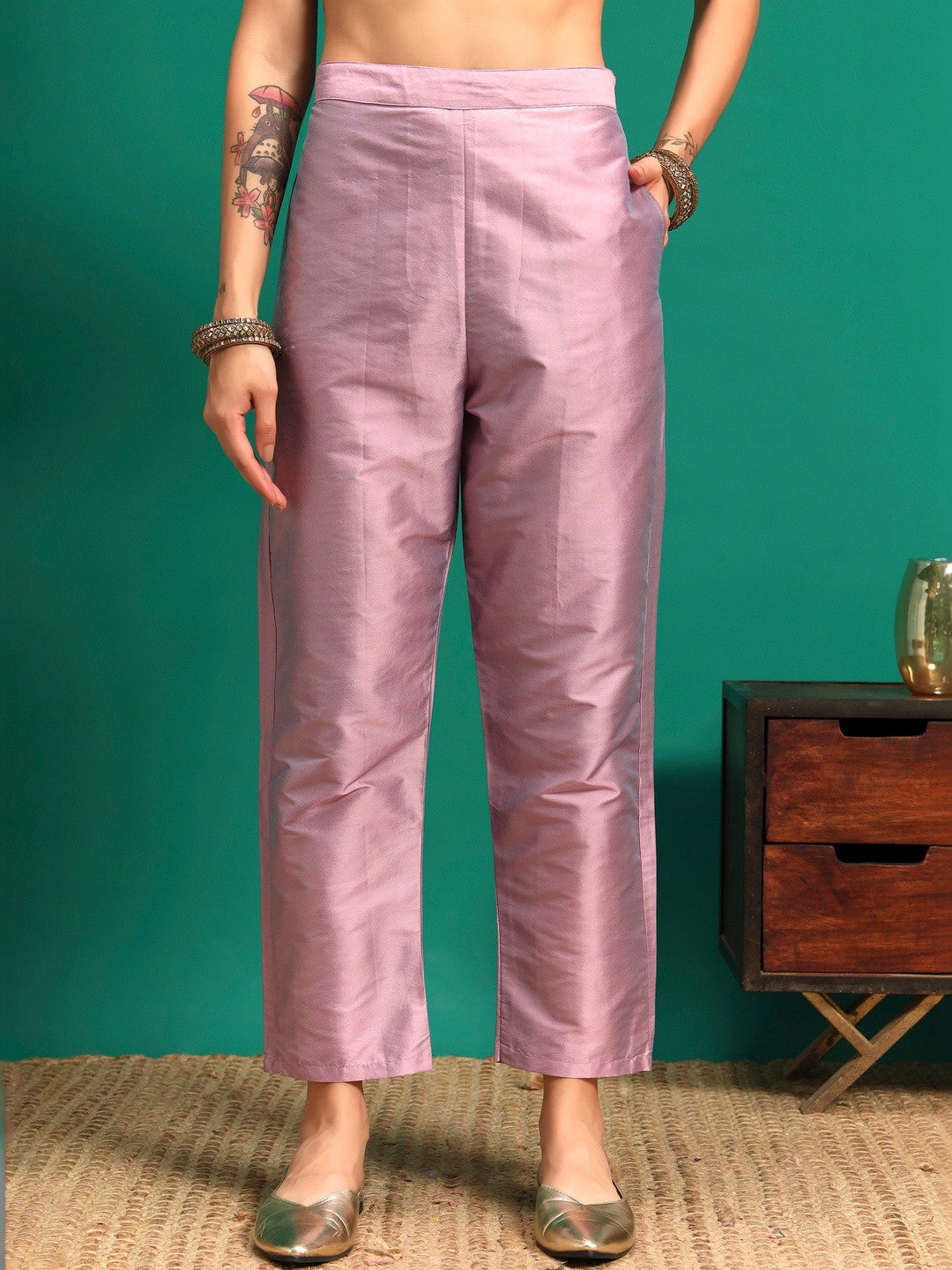 Women Regular Thread Work Kurta with Trousers & With Dupatta