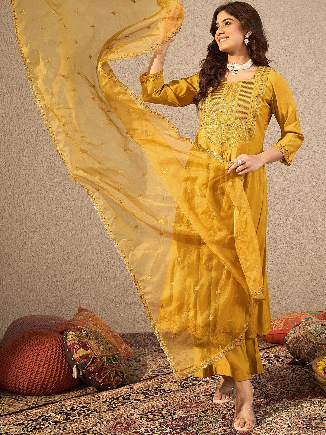 Dhiyona IN Women Floral Thread and Sequinned Embroidered Anarkali Kurta Set with Dupatta