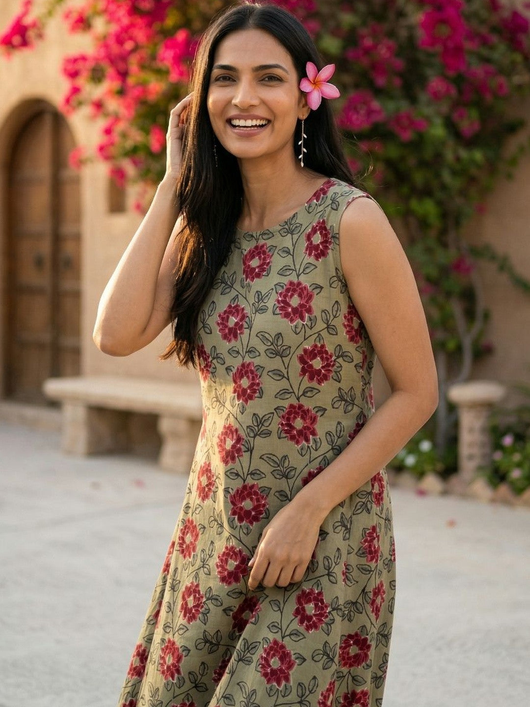 Printed Round Neck Kurta With Trousers