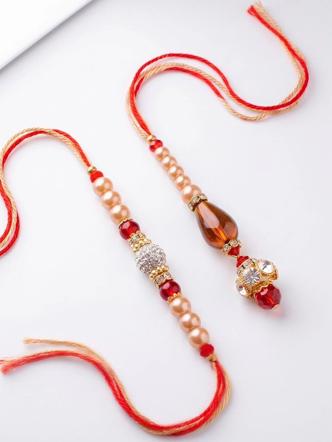 Dhiyona Rakhi