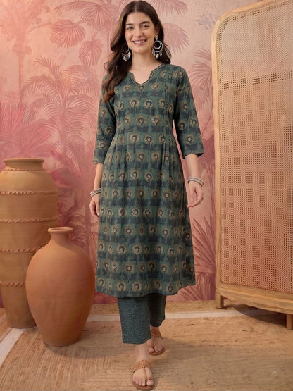 Women Floral Printed Regular Pure Cotton Kurta with Trousers