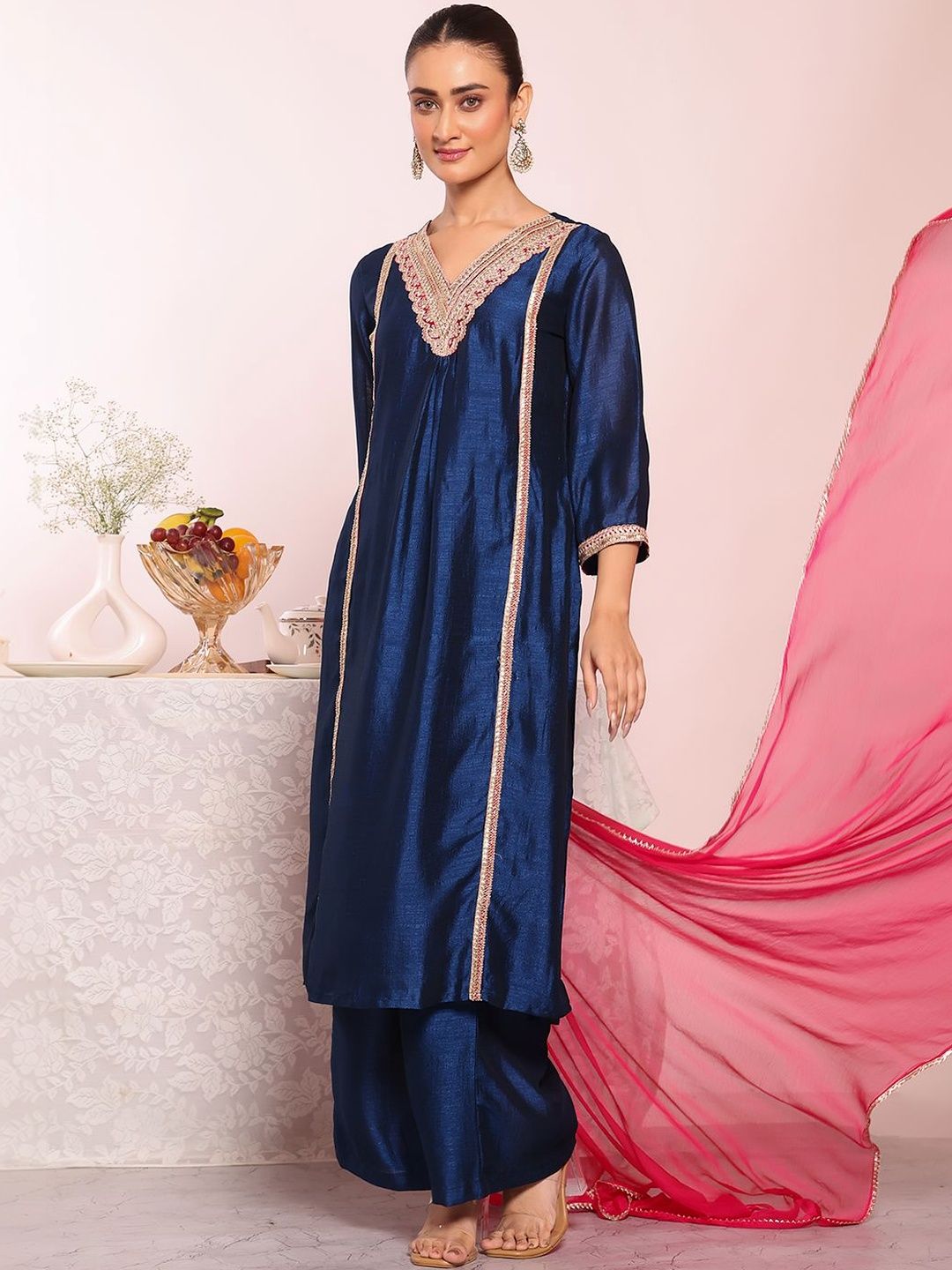 Dhiyona KL Women Ethnic Motifs Embroidered Regular Kurta with Palazzos & With Dupatta