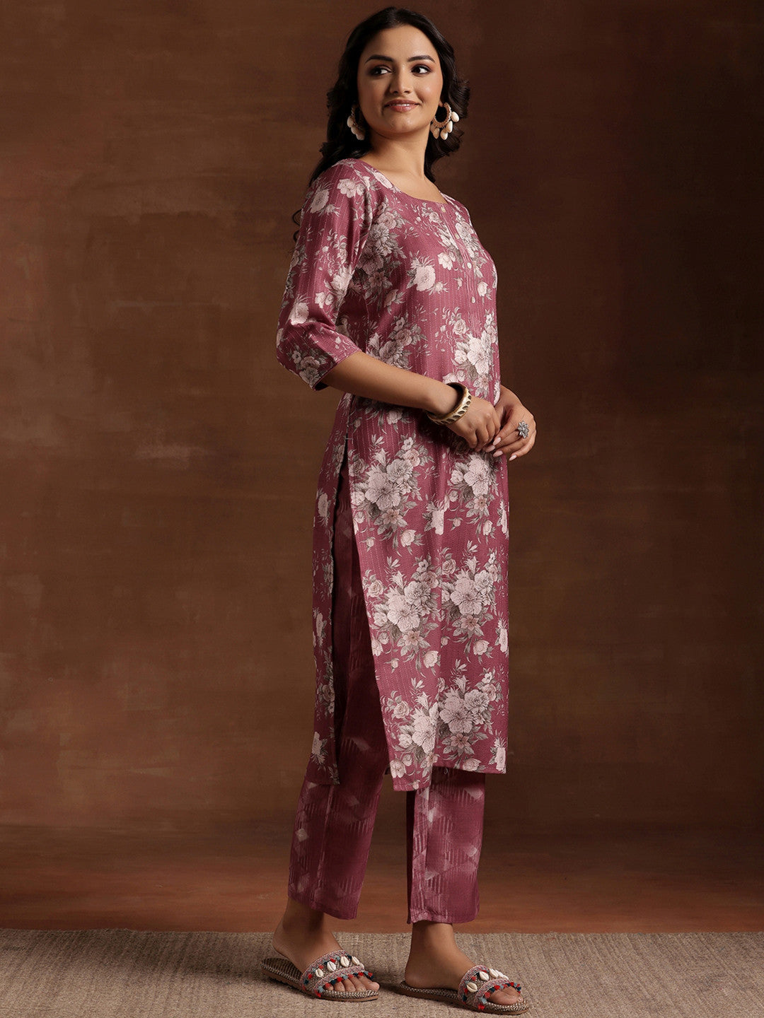 Women Floral Printed Regular Kurta with Trousers & With Dupatta