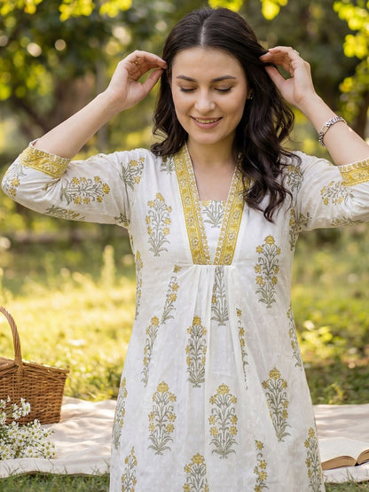 Women Floral Printed Regular Pure Cotton Kurta with Trousers & With Dupatta