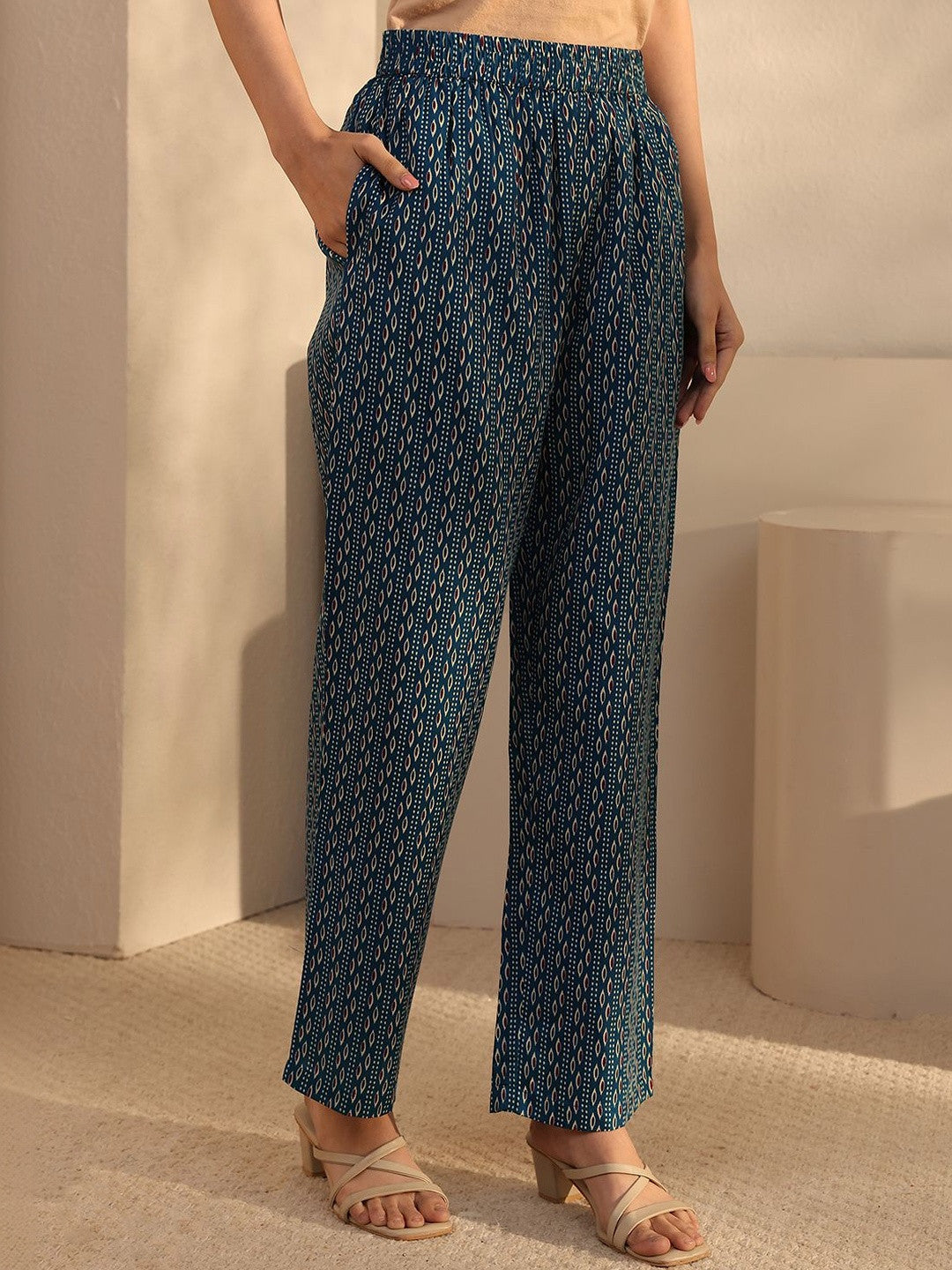 Women Ethnic Motifs Printed Regular Thread Work Kurta with Trousers & With Dupatta