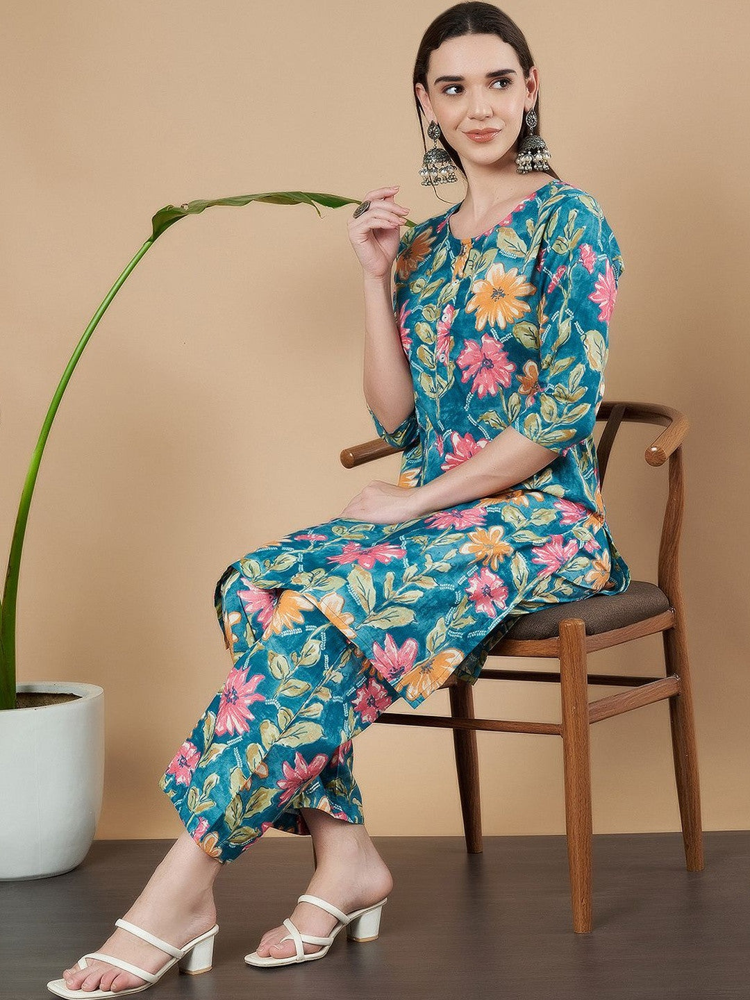 Women Floral Printed Regular Pure Cotton Kurta with Trousers