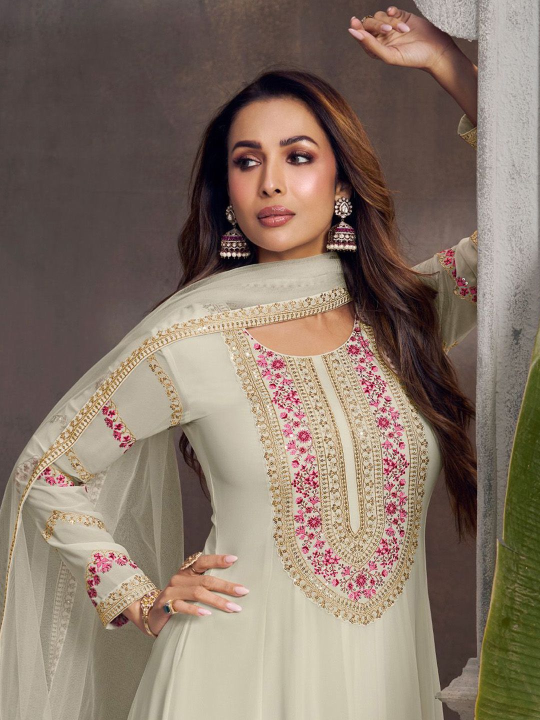 Dhiyona IN Women Floral Embroidered Anarkali Kurta with Palazzo & Dupatta