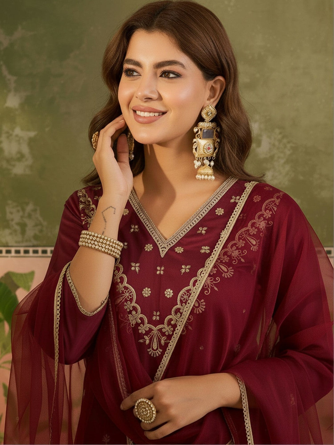 Embroidered Round Neck Kurta & Trousers With Dupatta