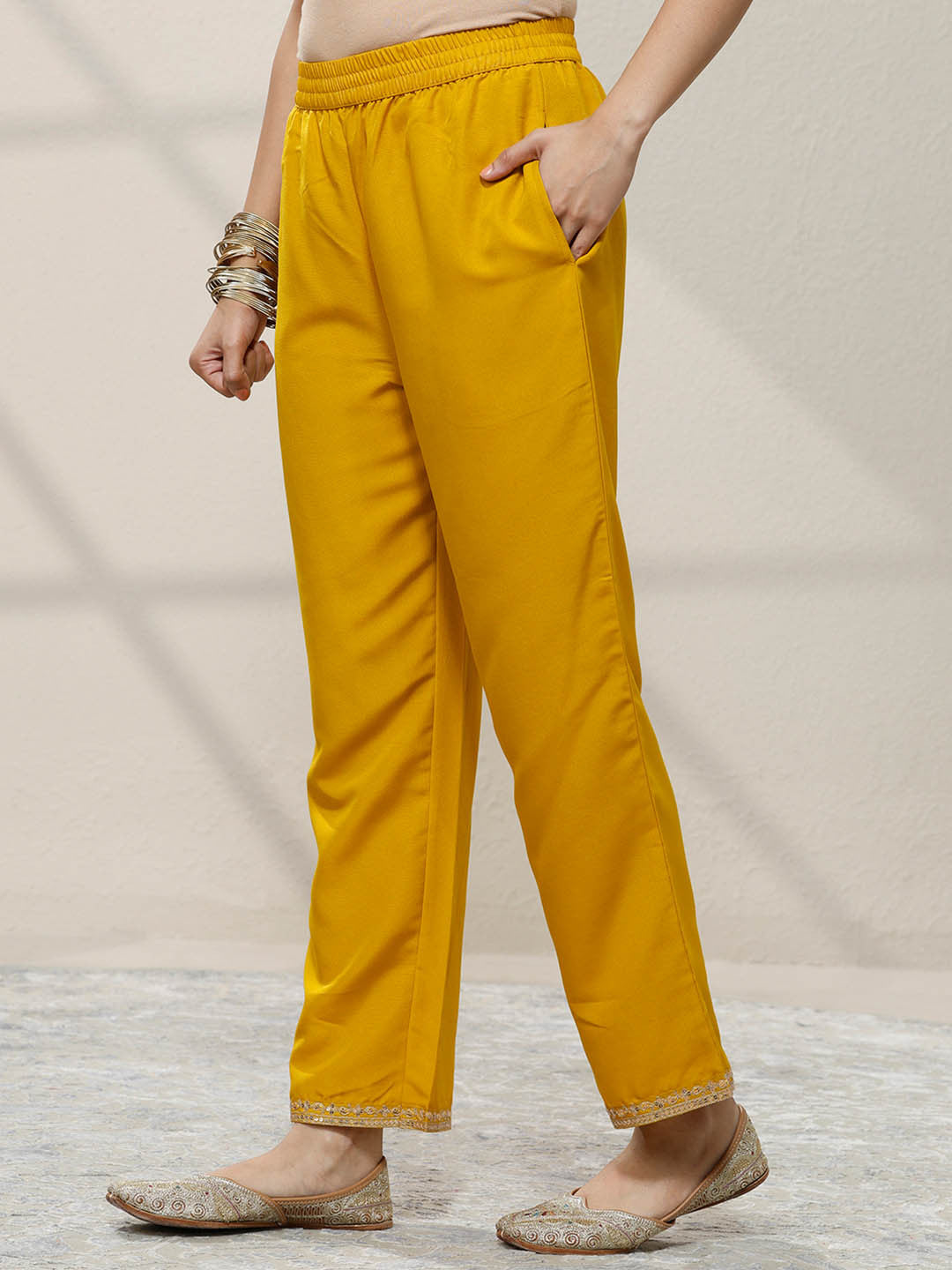 Women Regular Thread Work Kurta with Trousers & With Dupatta