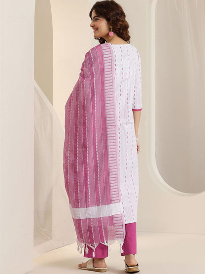 Women Printed Regular Thread Work Kurta with Trousers & With Dupatta
