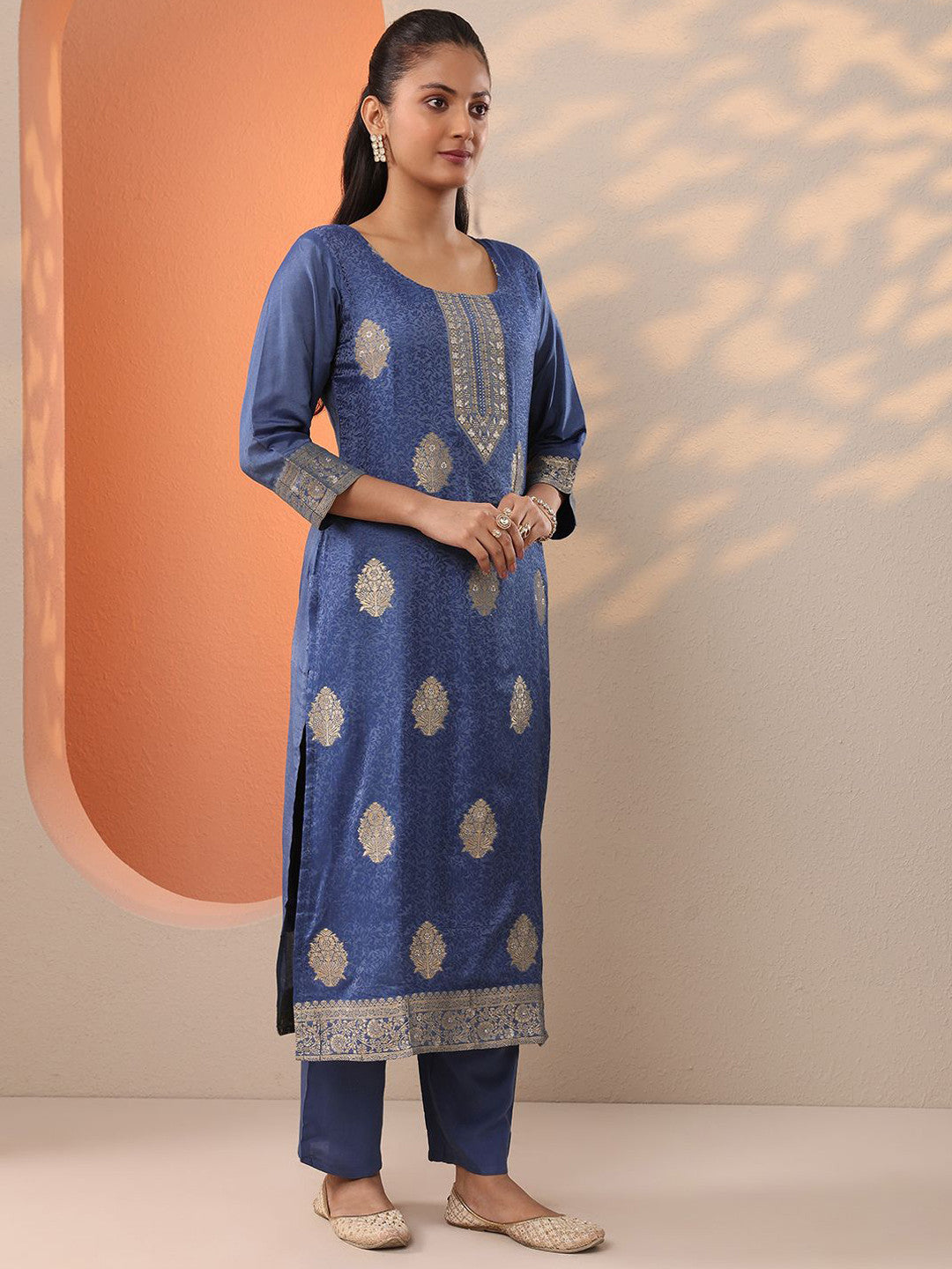 Women Woven Design Regular Kurta with Trousers & Dupatta Kurta Sets