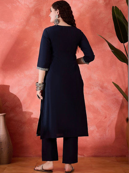 Women Yoke Design Straight Kurta & Trousers