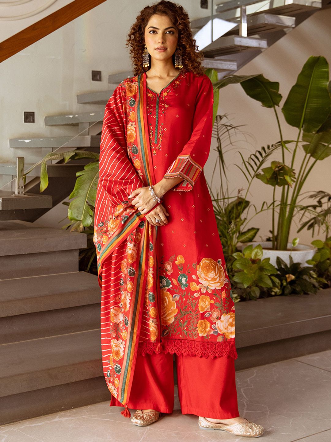 Dhiyona KL Women Floral Printed Kurta with Palazzo & Dupatta