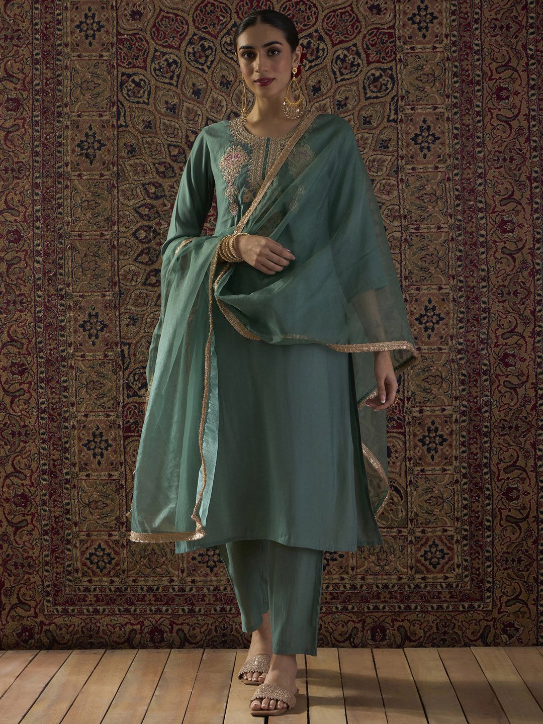 Dhiyona IE Ethnic Motifs Embroidered Thread Work Straight Kurta With Trousers & Dupatta