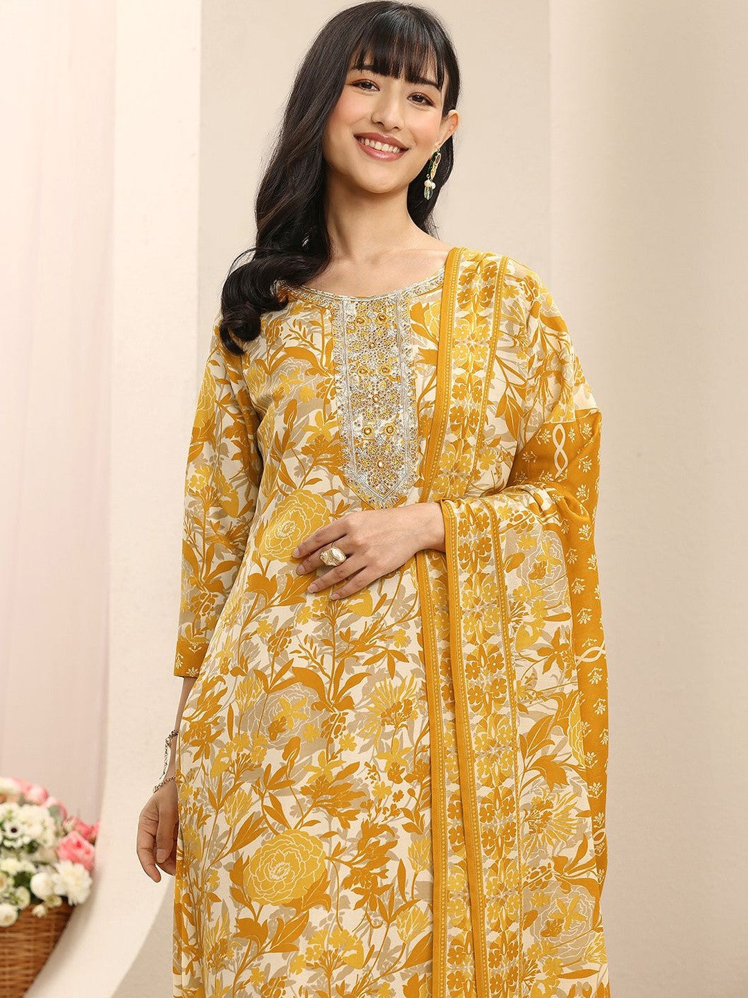 Women Floral Printed Regular Thread Work Kurta with Trousers & With Dupatta