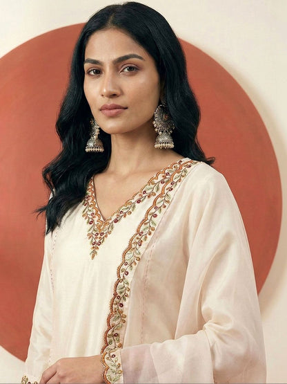 Dhiyona CH Women Ethnic Motifs Embroidered Regular Thread Work Kurta with Trousers & With Dupatta