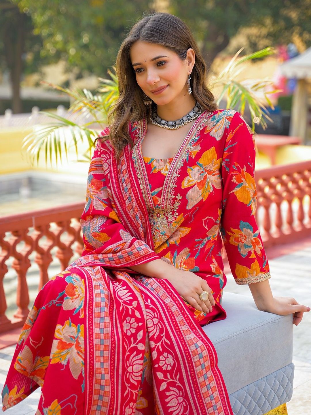 Dhiyona KL Women Floral Printed Regular Thread Work Kurta with Trousers & With Dupatta