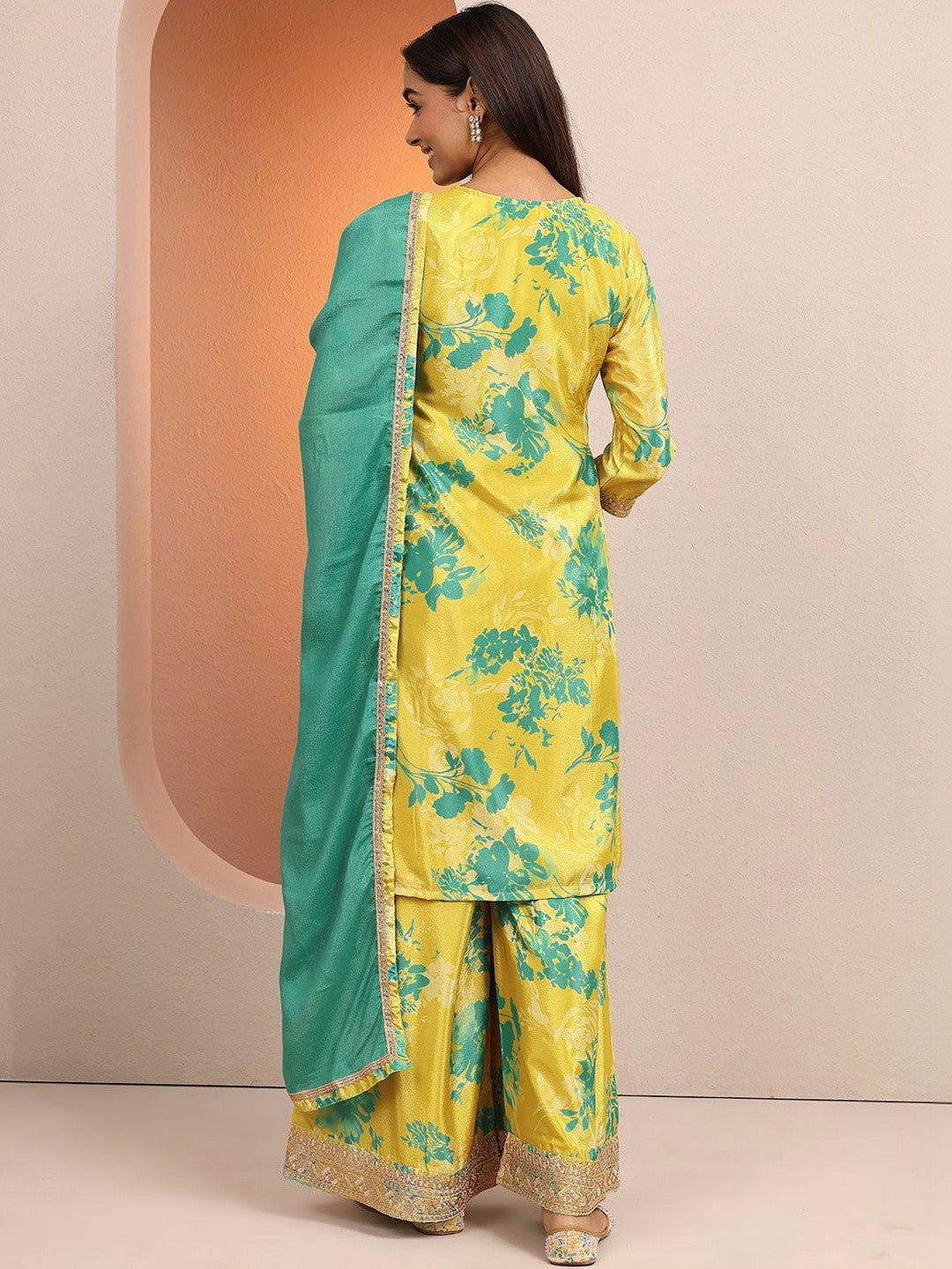 Women Floral Printed Regular Thread Work Kurta with Palazzos & With Dupatta
