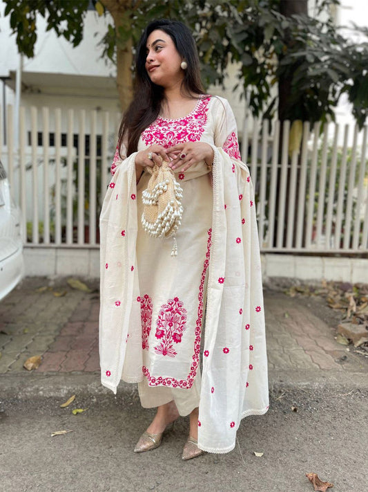 Dhiyona KL Floral Embroidered Thread Wrok Kurta With Trousers And Dupatta