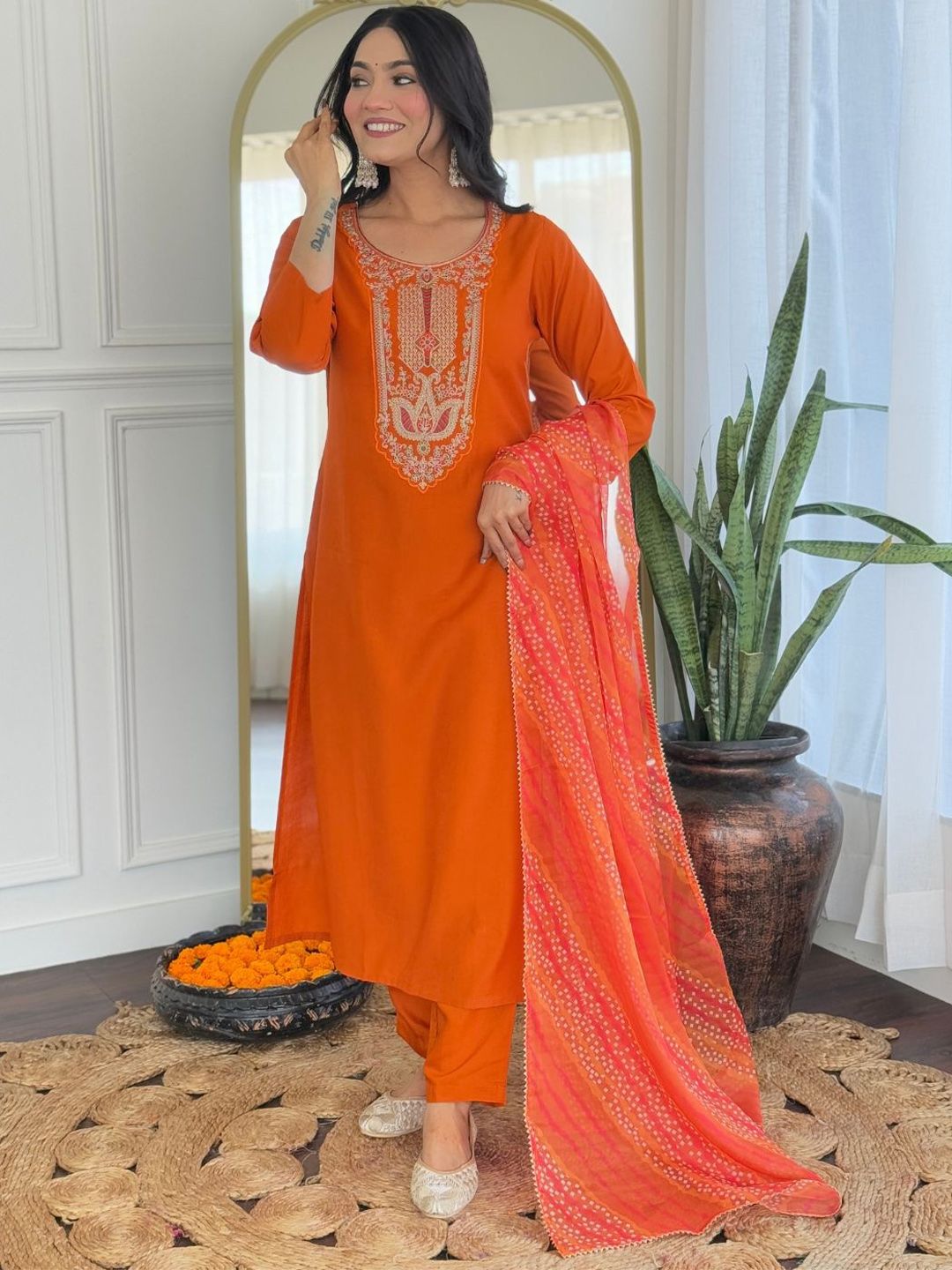 Dhiyona KL Women Ethnic Motifs Embroidered Regular Thread Work Kurta with Trousers & With Dupatta