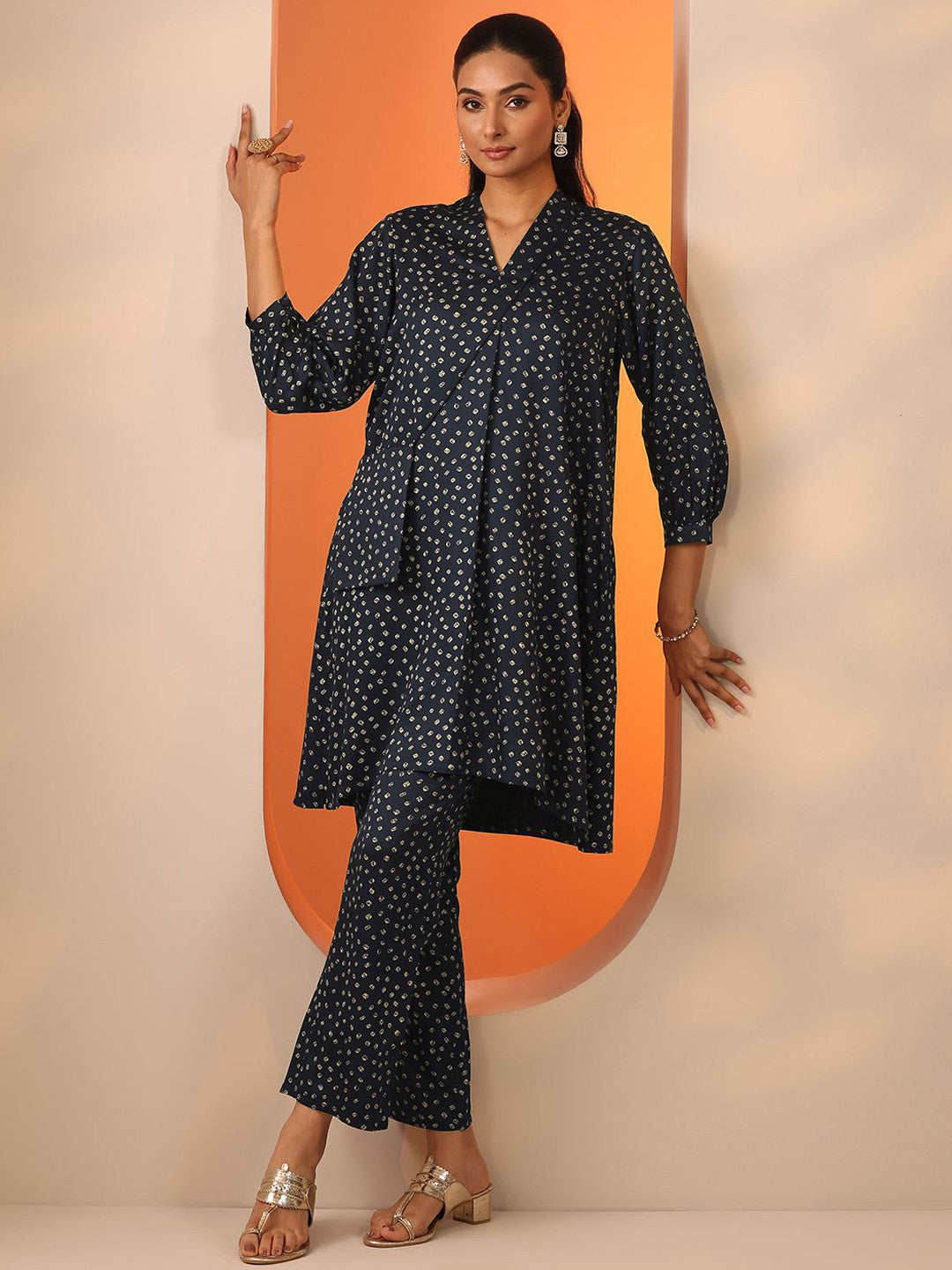 Bandhani Printed Pleated V-Neck A-Line Kurta With Trouser & Potli