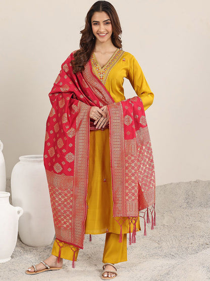 Floral Embroidered V Neck Sequinned Kurta With Trousers & Dupatta