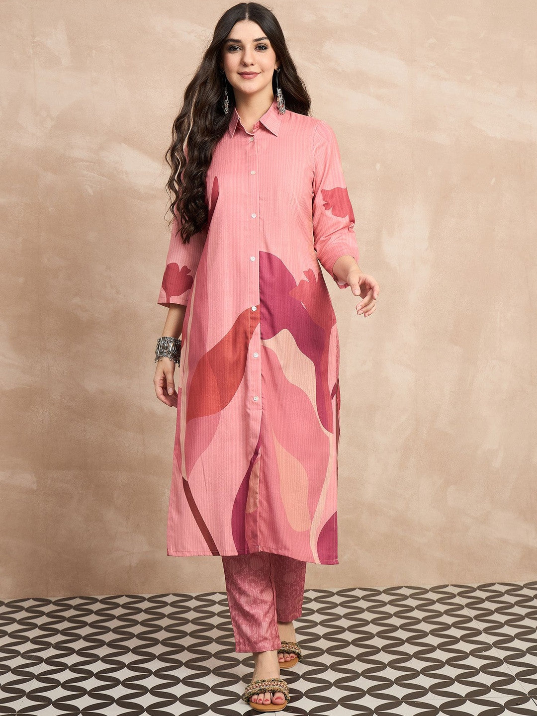 Floral Printed Straight Kurta with Trousers