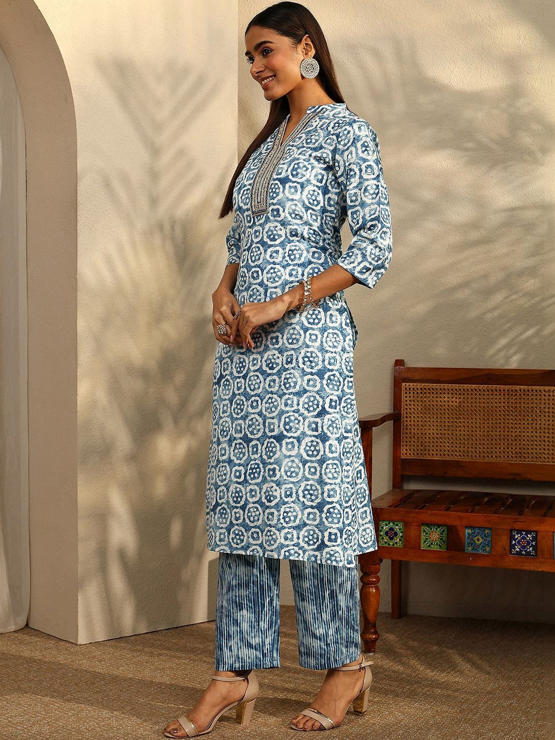Women Ethnic Motifs Printed Regular Thread Work Kurta with Trousers & With Dupatta