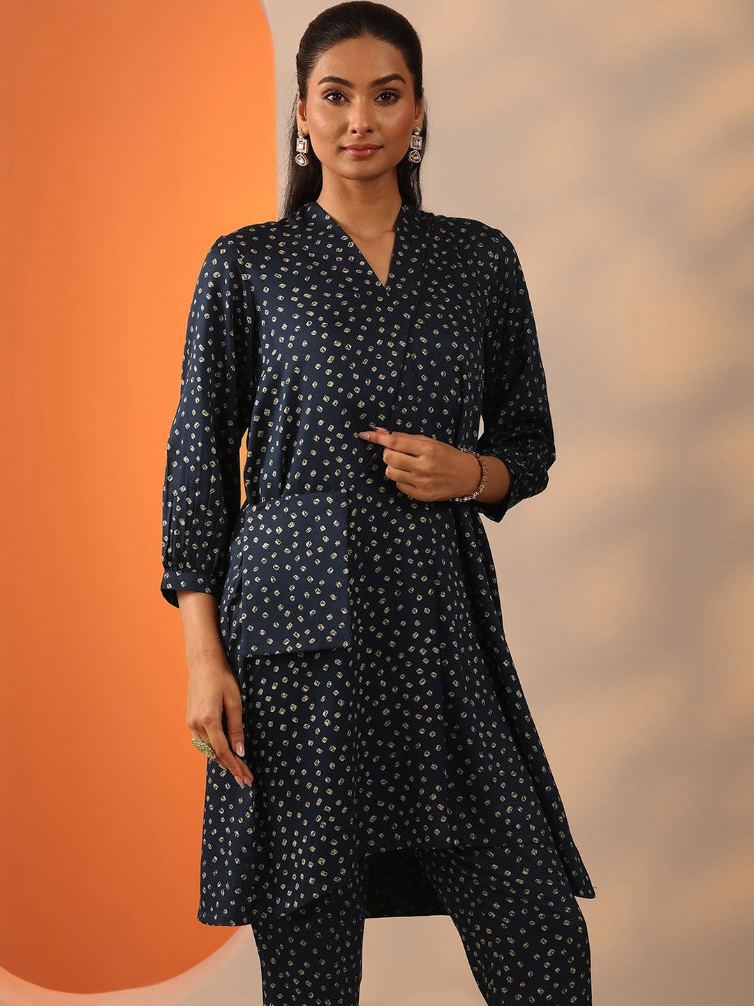 Women Ethnic Motifs Printed Regular Kurta with Trousers