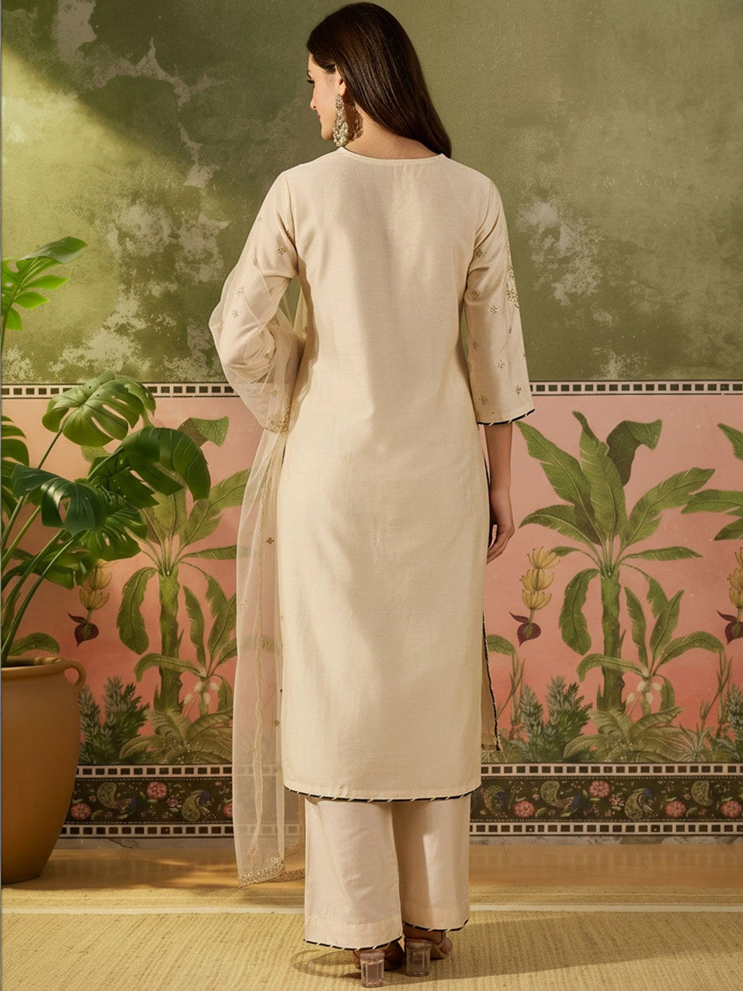 Embroidered Round Neck Kurta & Trousers With Dupatta