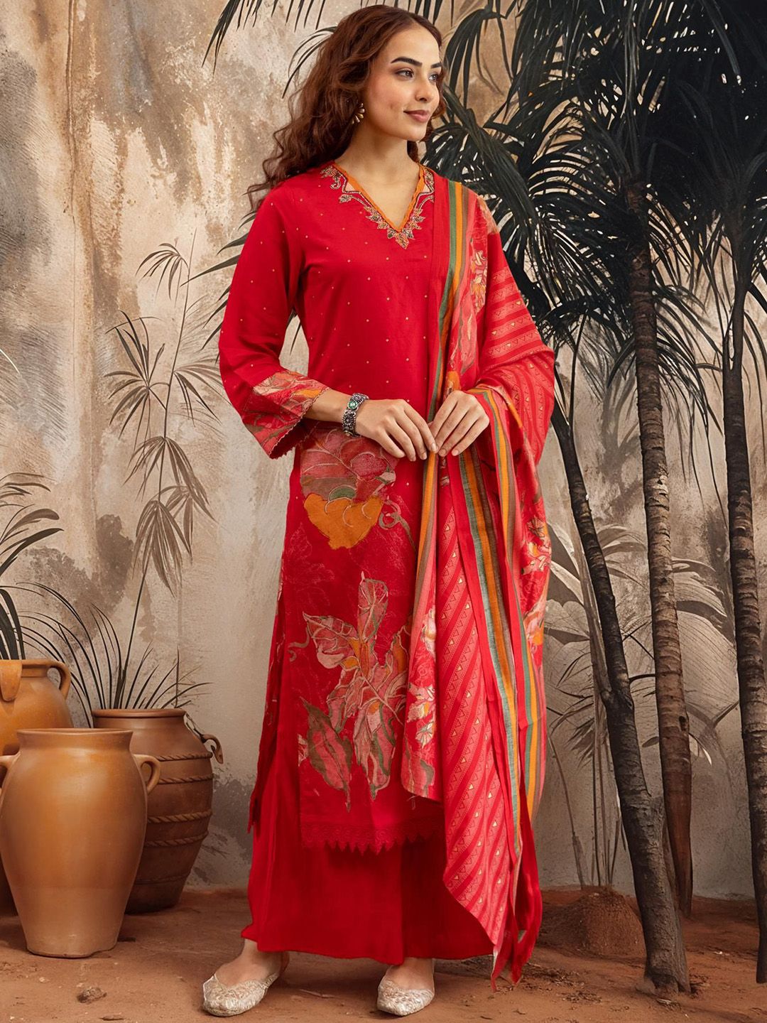 Dhiyona SN Floral Printed Straight Kurta With Palazzos & Dupatta