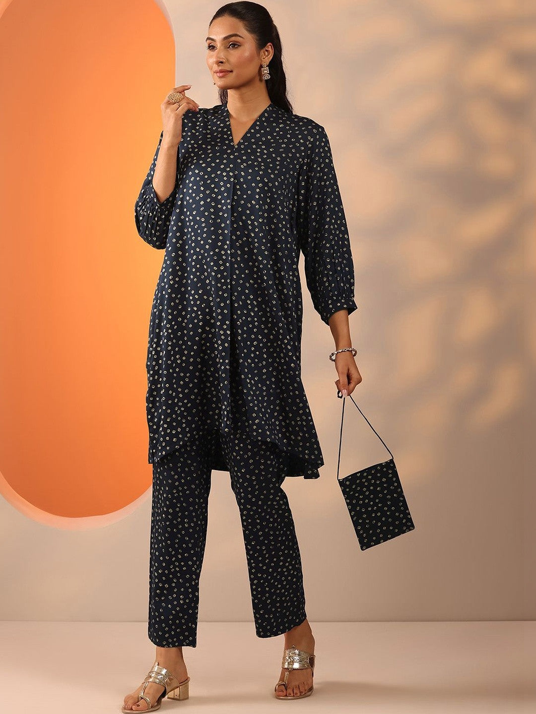 Women Ethnic Motifs Printed Regular Kurta with Trousers