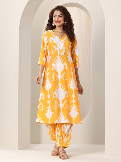 Women Ethnic Motifs Printed Regular Kurta with Trousers