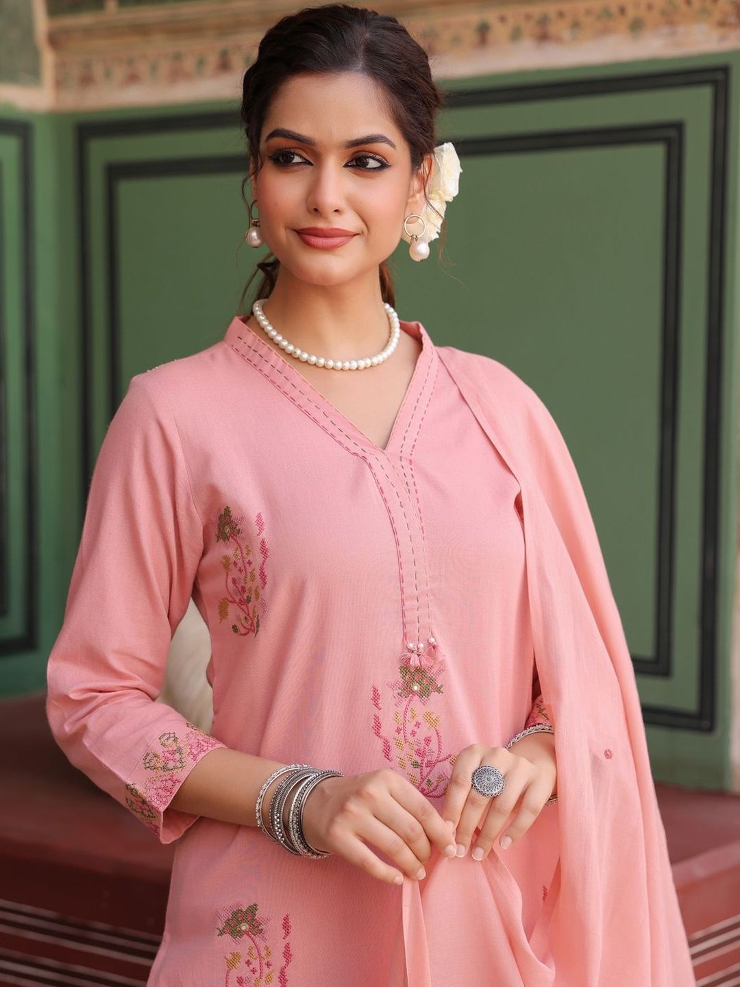 Dhiyona RR Women's Floral Embroidered Thread Work Pure Cotton Kurta With Trousers & Dupatta