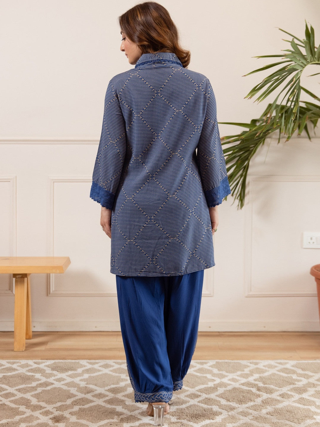 Geometric Printed Straight Kurta with Harem Pants