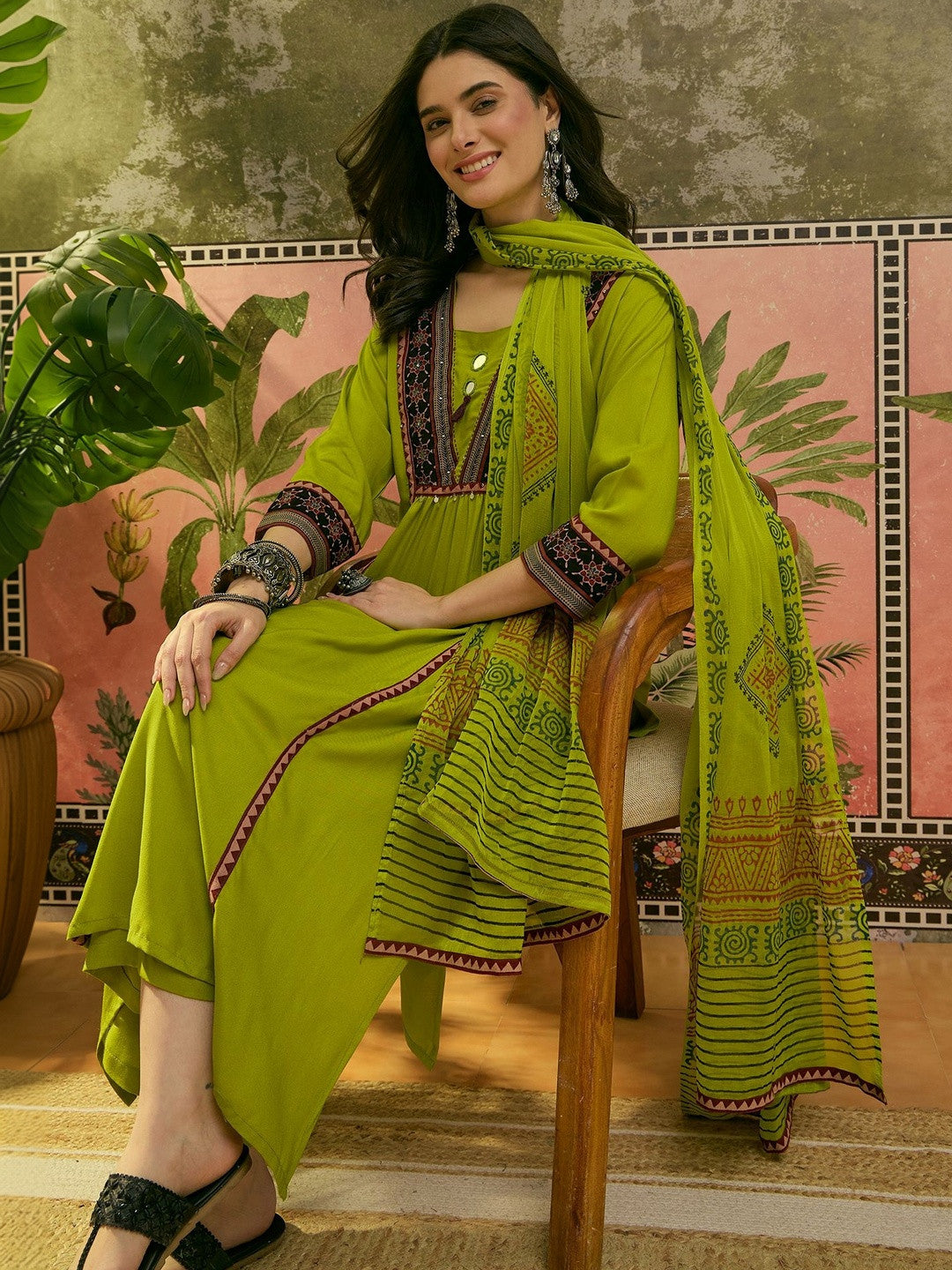 Dhiyona SN Square Neck Kurta Trousers & Dupatta