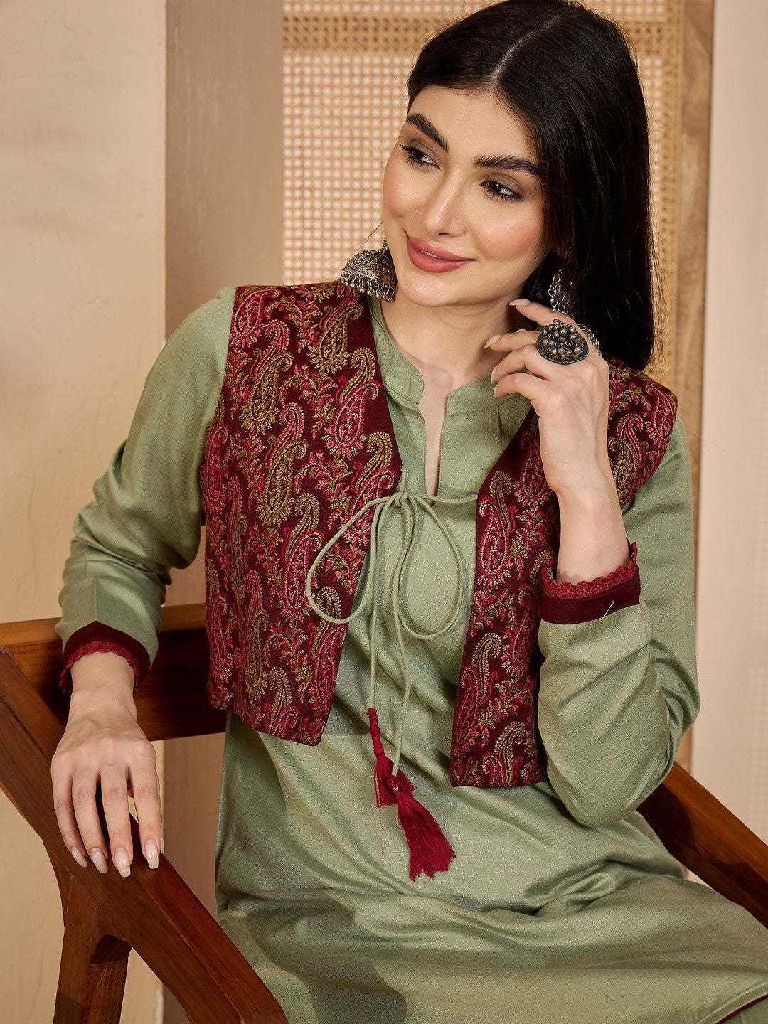 Winter Ethnic Fusion three-Piece kurta Set with Tassel-Tie Jacquard Jacket