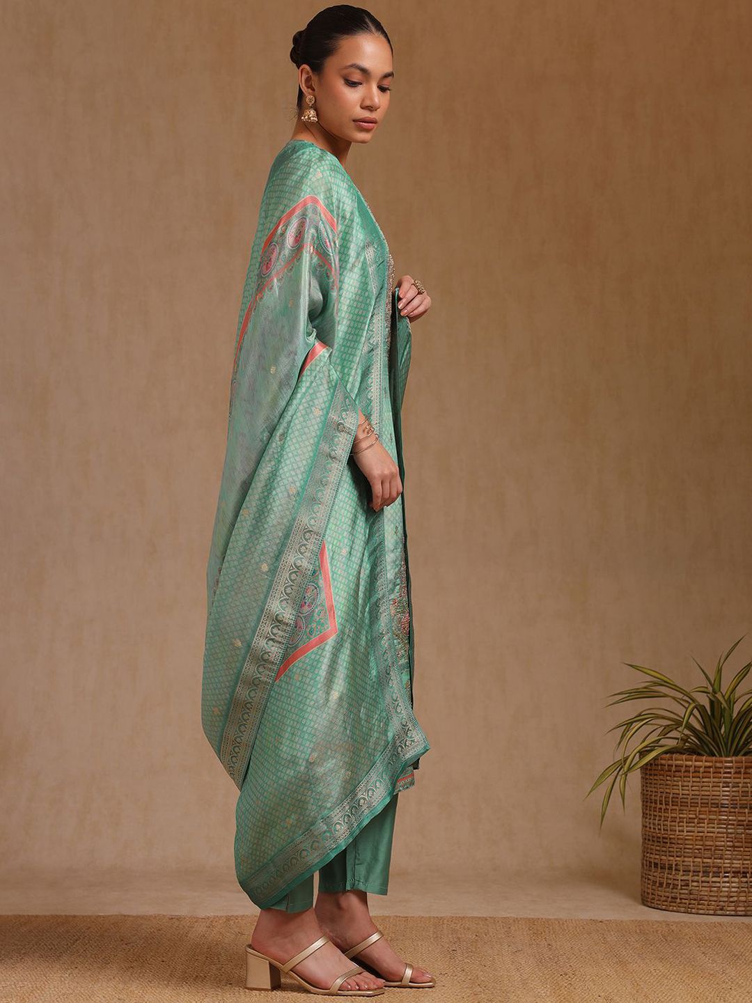 Dhiyona SO Women's Women Ethnic Motifs Embroidered Regular Beads and Stones Kurta with Trousers & With Dupatta
