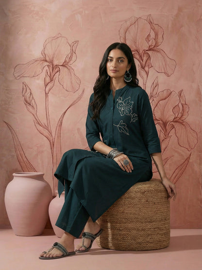 Floral Embroidered Regular Pure Cotton Kurta with Trouser