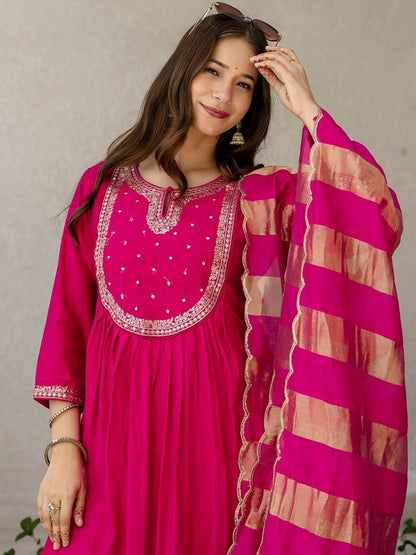 Dhiyona KL Ethnic Motifs Embroidered Empire Chanderi Silk Kurta with Trousers & Dupatta