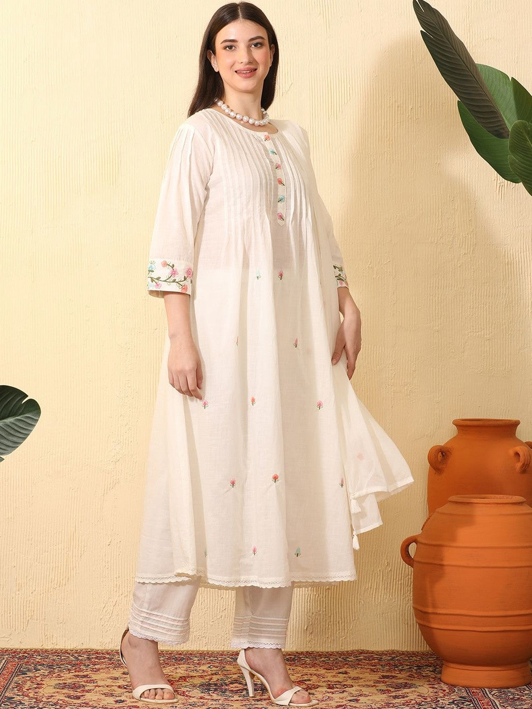 Women Floral Embroidered Regular Thread Work Pure Cotton Kurta with Trousers & With Dupatta