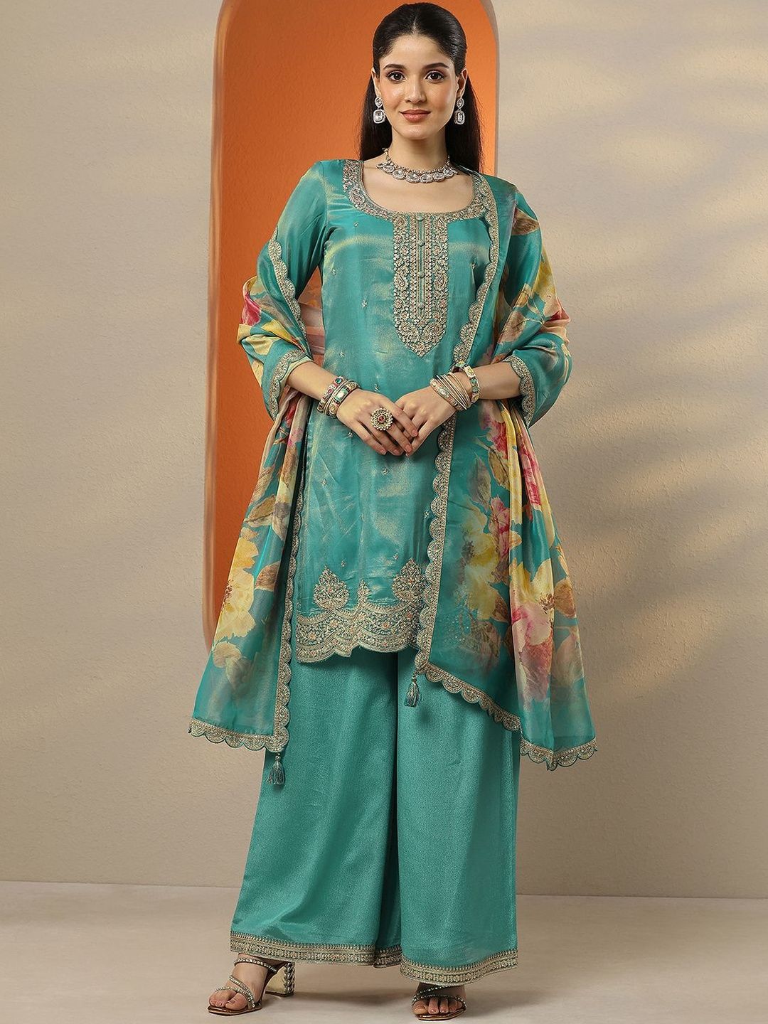 Dhiyona LL Women Floral Embroidered Regular Thread Work Kurta with Palazzos & With Dupatta