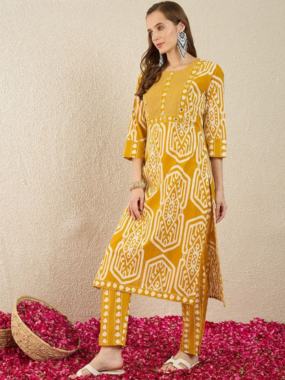 Dhiyona IE Printed Round Neck Three-Quarter Sleeves Pure Cotton Tunic And Trousers