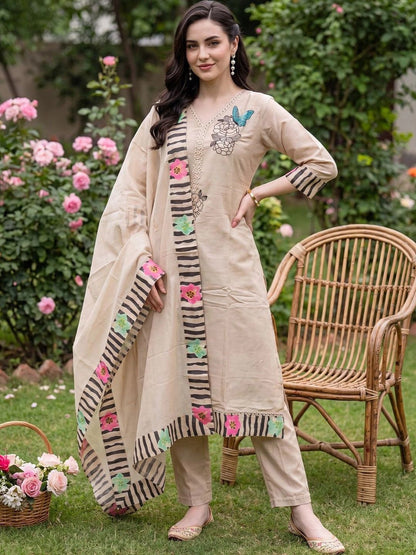 Women Floral Embroidered Regular Thread Work Kurta with Trousers & With Dupatta