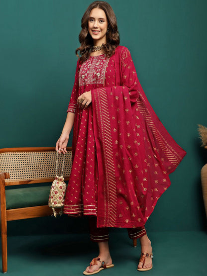 Floral Embroidered Panelled Thread Work Kurta with Trousers & Dupatta